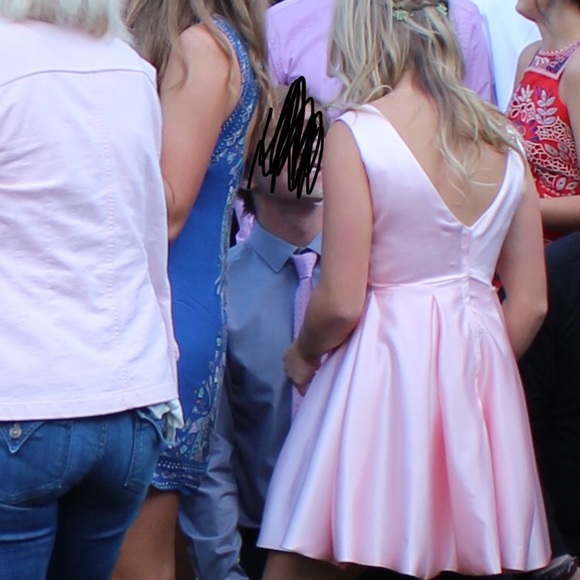 Light pink short dress - Picture 2 of 2
